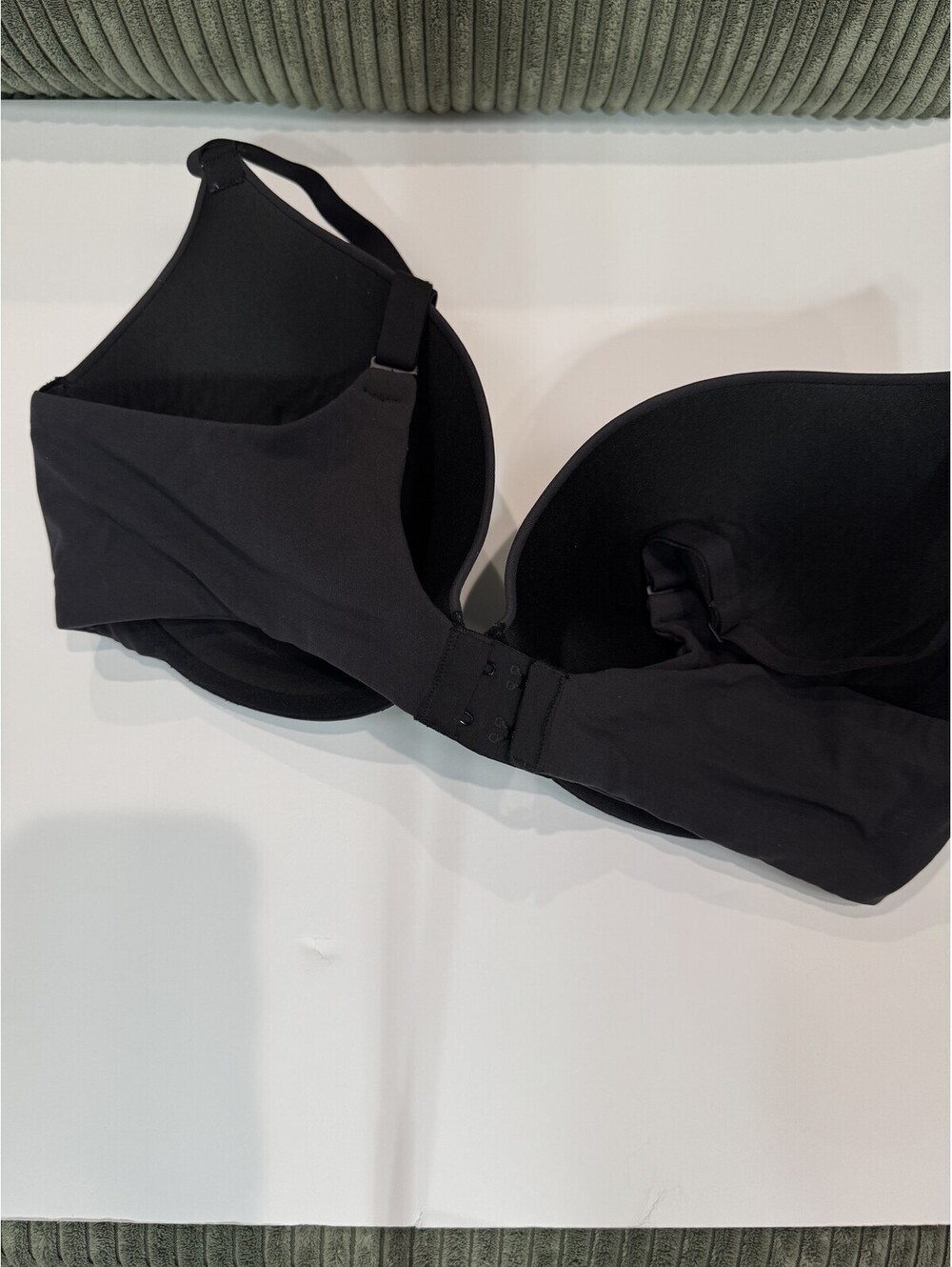 SKIMS Black Push-Up Underwire Bra Size 38D - Picture 2 of 3